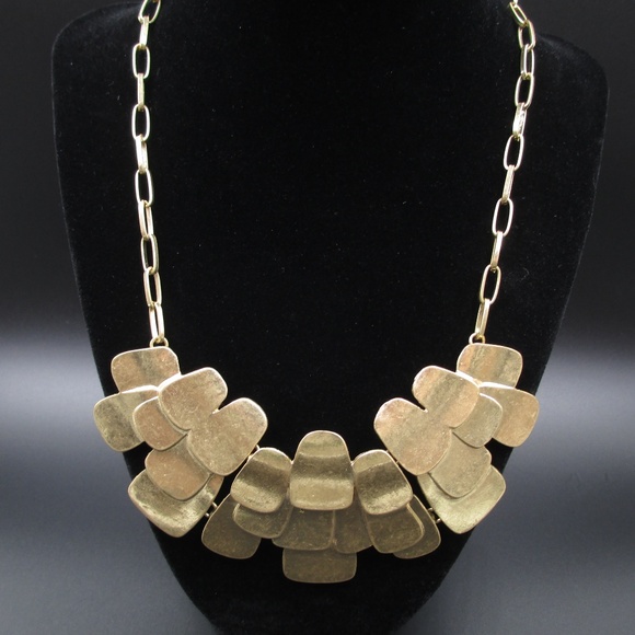 Jewelry - Vintage 21 Inch Stylish Rustic Gold Tone Necklace